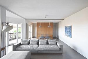 lad-bow-window-house-1